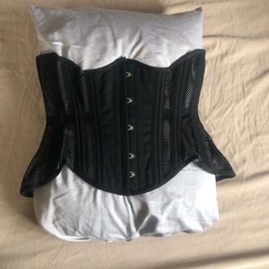Mystic city corset size 26
